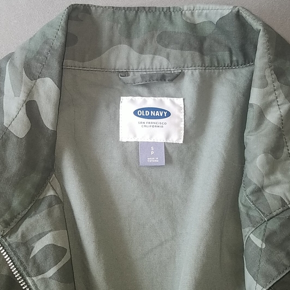 Old Navy camo jacket - Picture 6 of 6